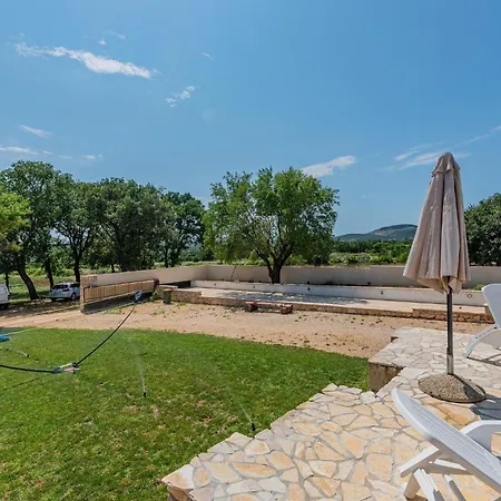 Holiday home 3 Bedroom Stunning In Gornje Rastane