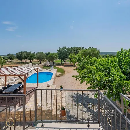 Holiday home 3 Bedroom Stunning In Gornje Rastane *