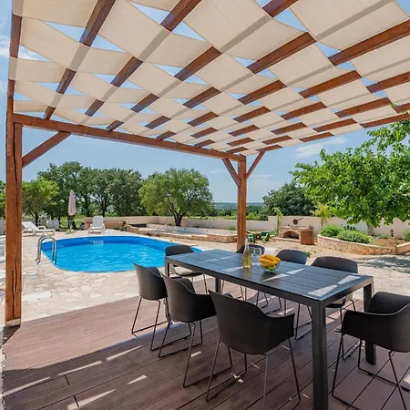 3 Bedroom Stunning In Gornje Rastane *