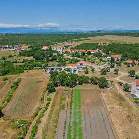 Holiday home 3 Bedroom Stunning In Gornje Rastane Donje Rastane
